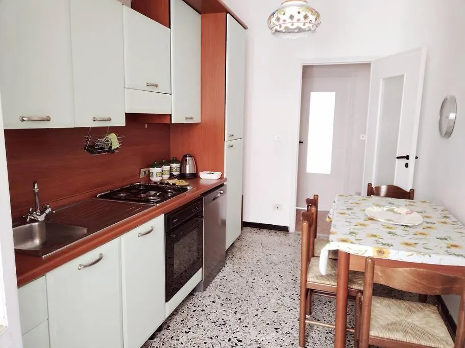 Apartment Casa Sissi - Comfort In Centro Ad Alghero, 2 Camere, 2 Bagni Italy